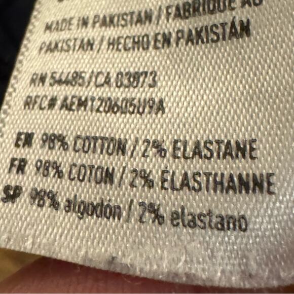 American Eagle blue khaki shorts size 28
 b46 - Picture 4 of 6